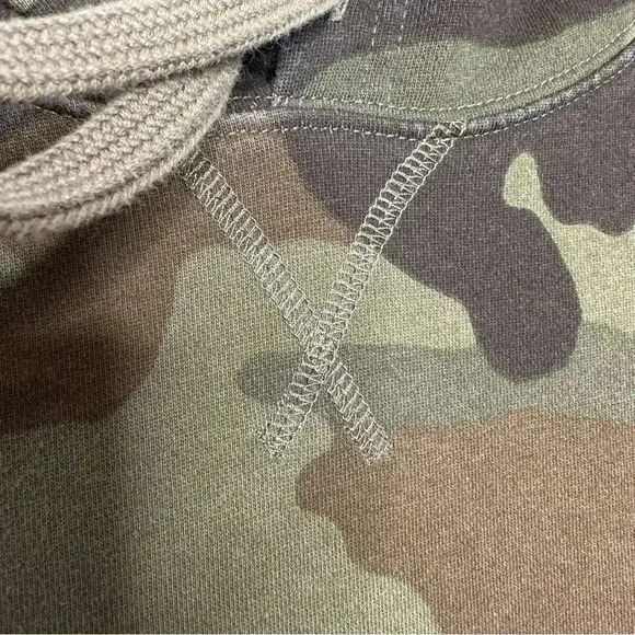 J. Crew  Vintage Fleece Camo Hoodie Size Medium - Picture 16 of 16